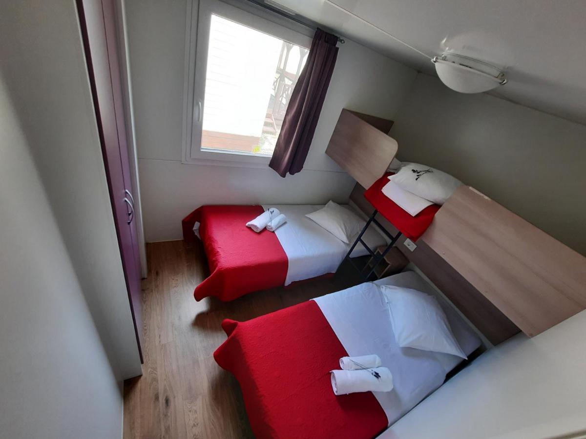 Kamp Rujno Hotel Starigrad Exterior photo