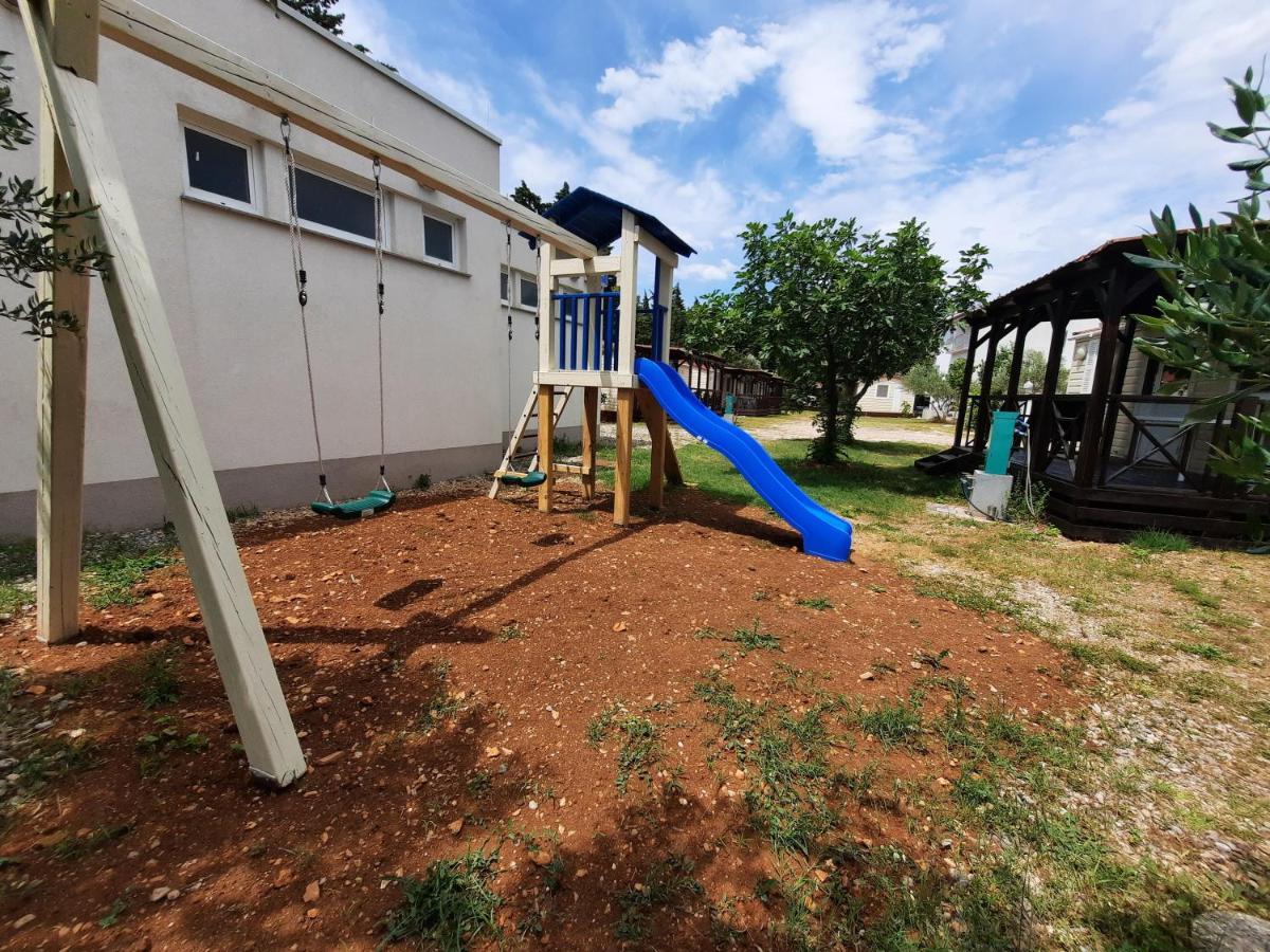 Kamp Rujno Hotel Starigrad Exterior photo