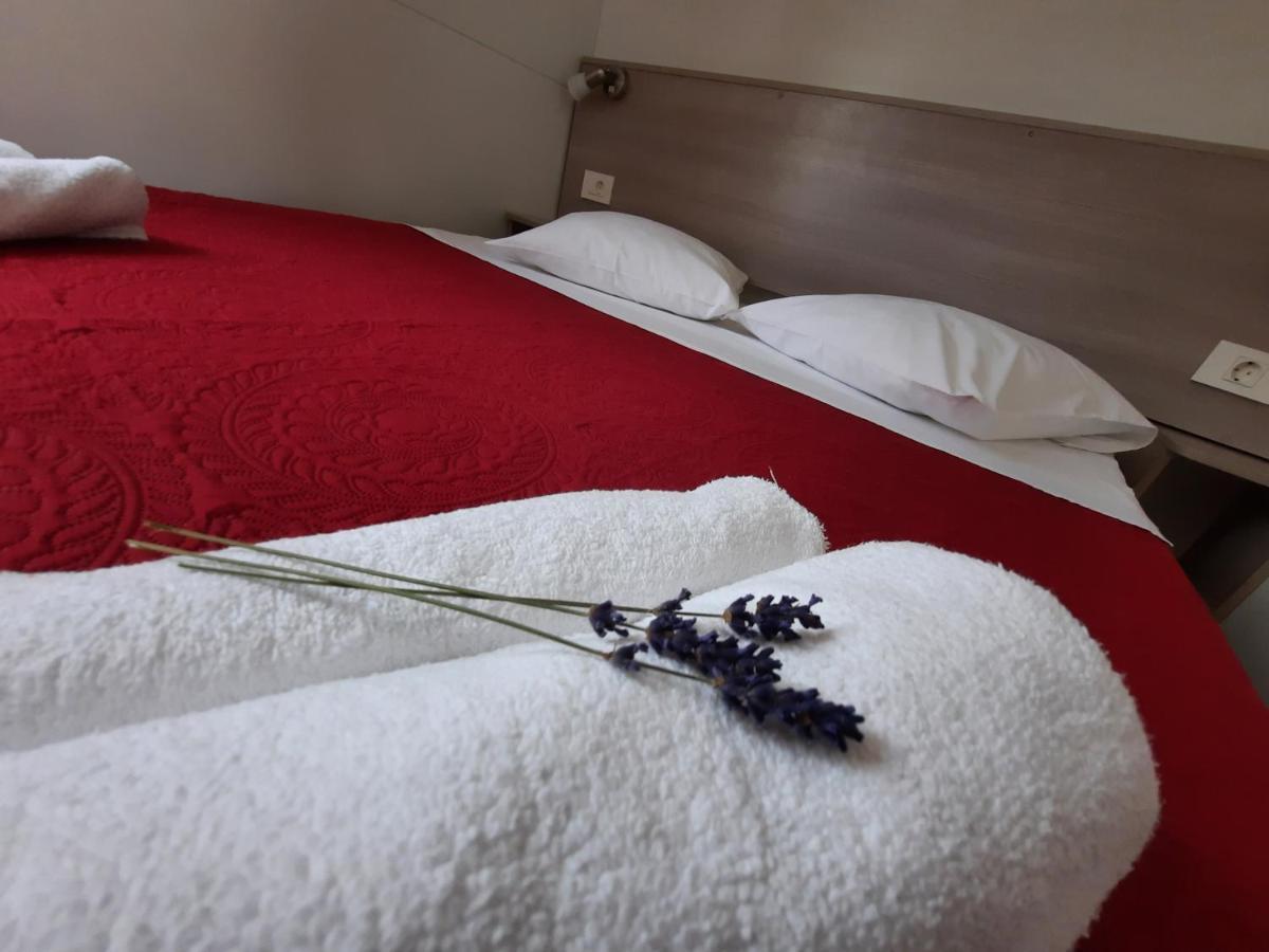 Kamp Rujno Hotel Starigrad Exterior photo