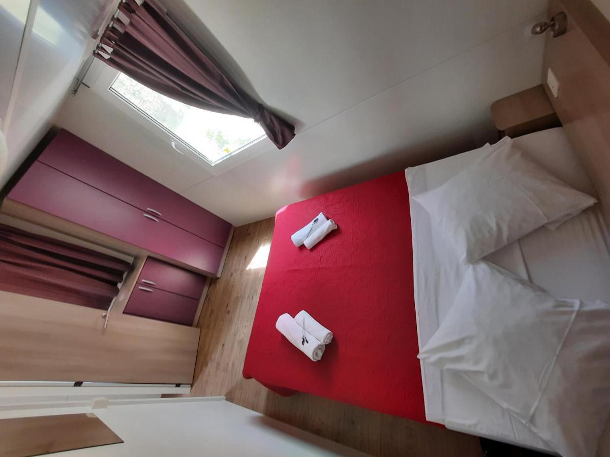 Kamp Rujno Hotel Starigrad Exterior photo
