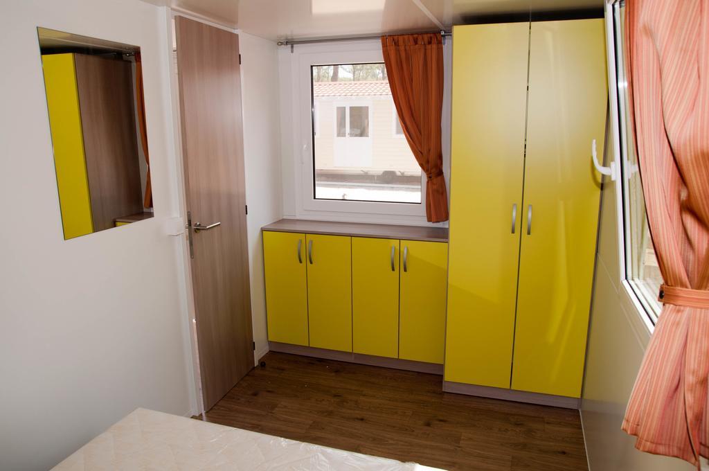 Kamp Rujno Hotel Starigrad Exterior photo