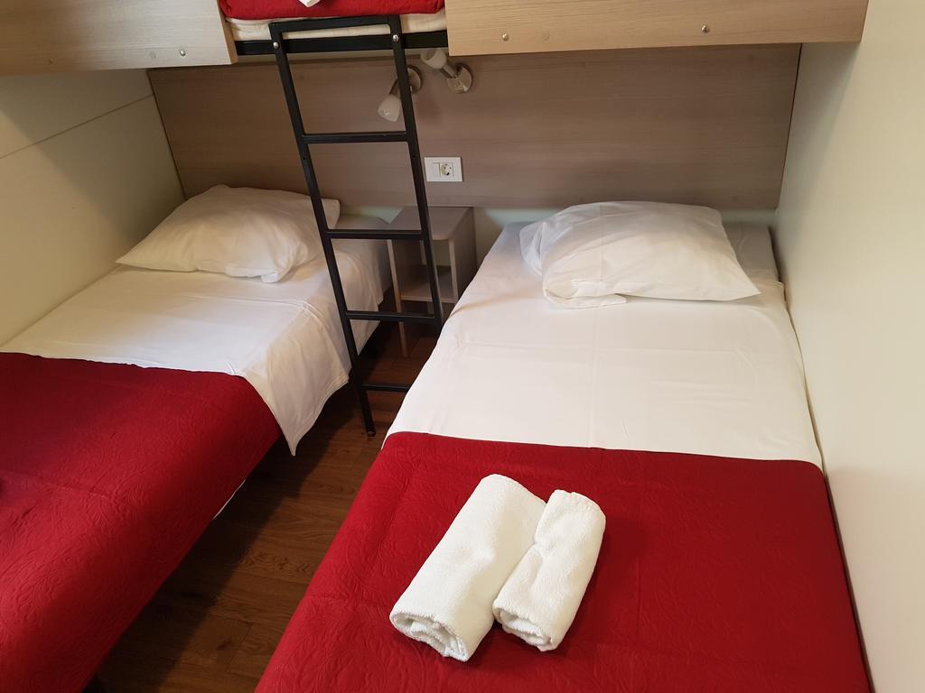 Kamp Rujno Hotel Starigrad Exterior photo